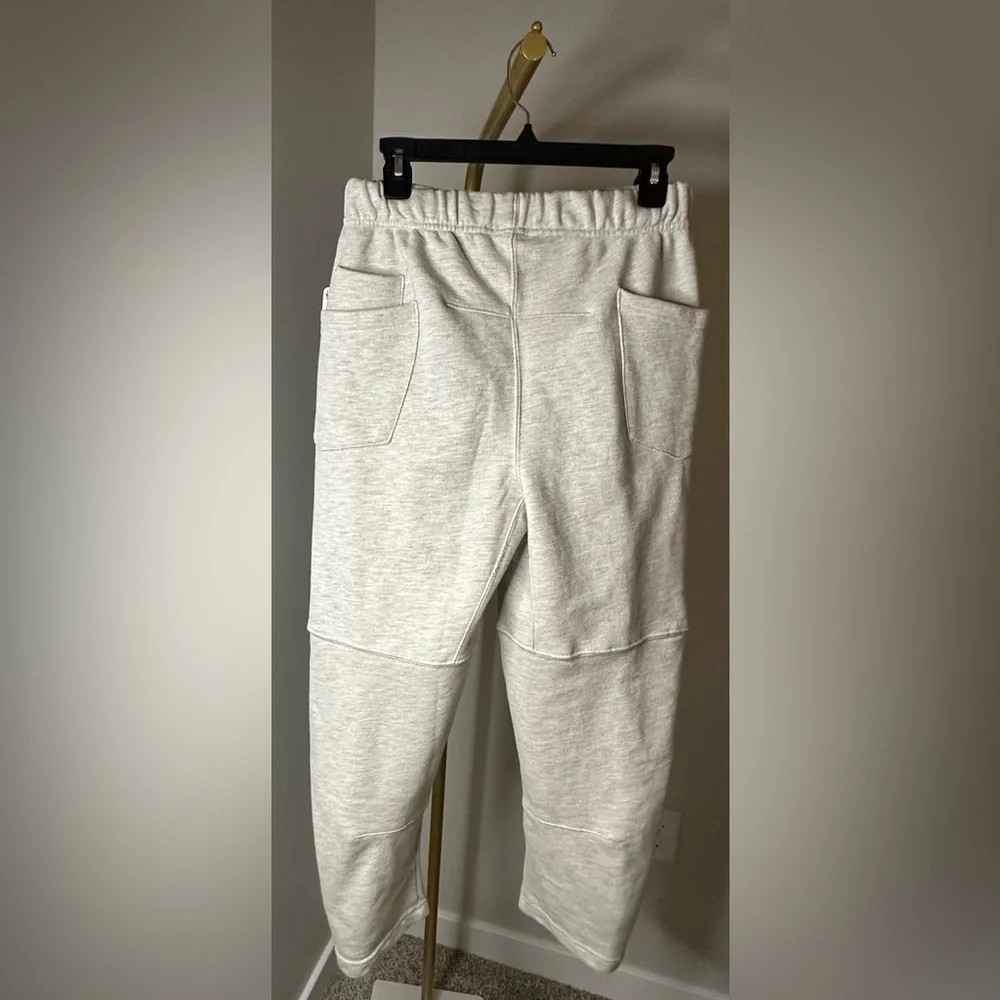 NWT! FP Movement Women's Top Score
Barrel Pants!! - Picture 6 of 7